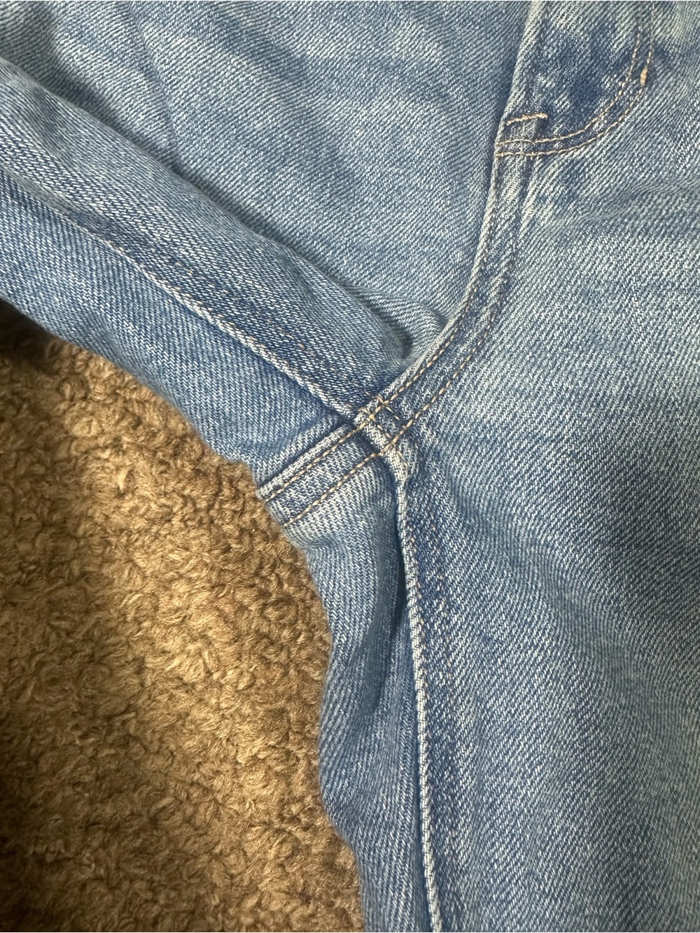 American Eagle Mom Straight Jeans Womens Sz 2 X-Long Blue Light Wash Distressed - Picture 5 of 15
